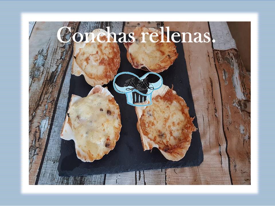 Conchas rellenas de almejas